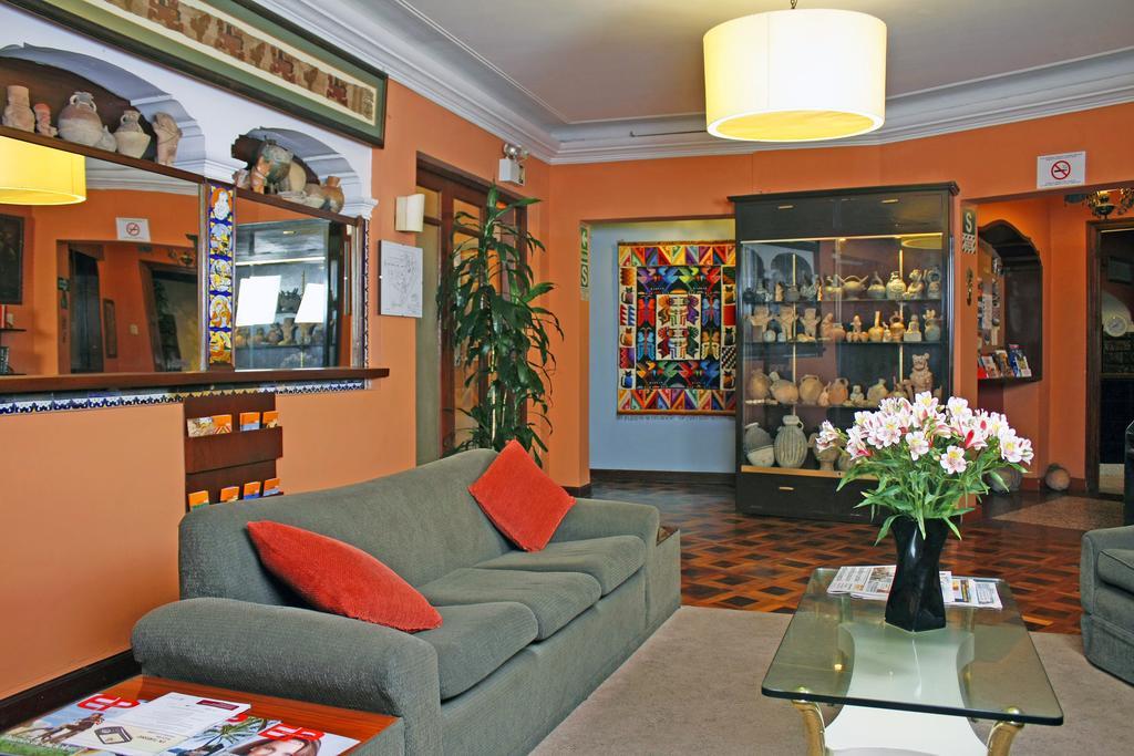 Hostal Torreblanca Hotel Lima Bagian luar foto