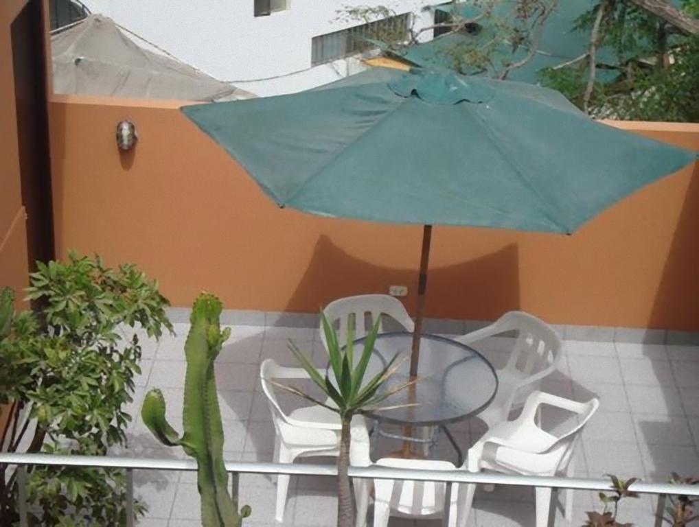 Hostal Torreblanca Hotel Lima Bagian luar foto