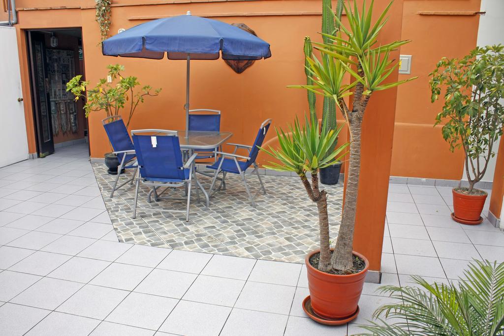 Hostal Torreblanca Hotel Lima Bagian luar foto